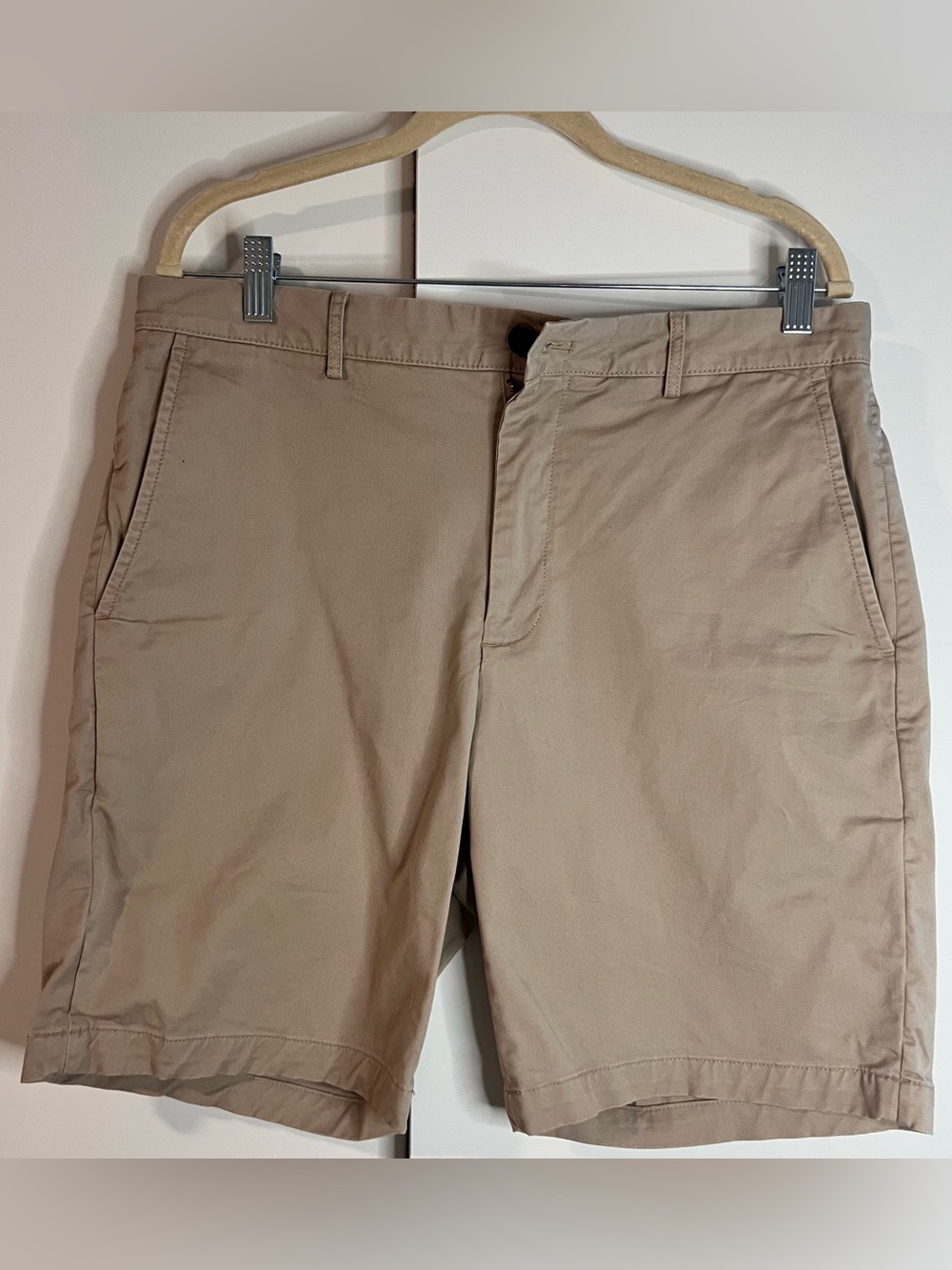 Club Monaco Tan Flat-Front Men's Shorts